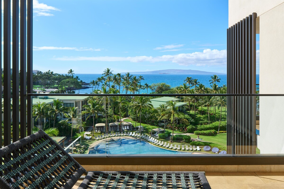 Ocean View Suite | Premium bedding, down duvets, free minibar items, in-room safe