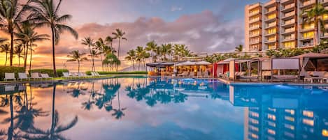 5 Außenpools, Cabañas (gegen Gebühr), Sonnenschirme