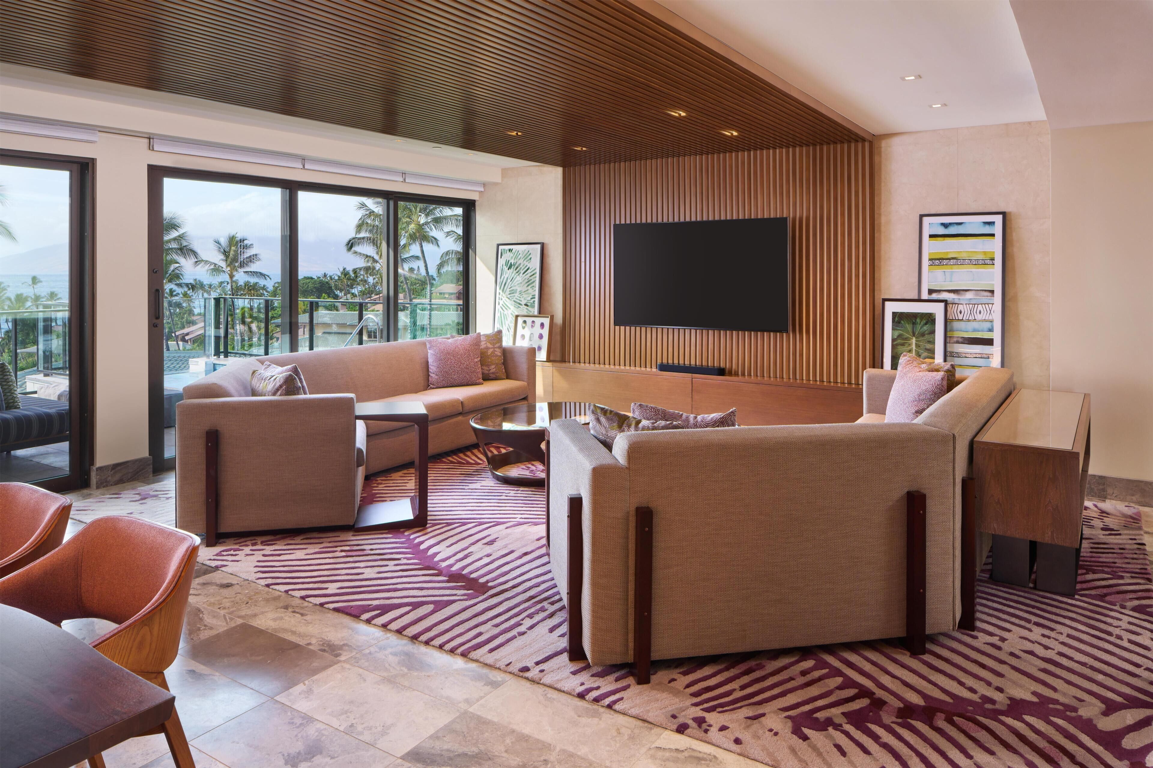 3 Bedroom Ilikai Penthouse, Ocean View (2 Kings and 2 Queens) | Living room | 40-inch TV with cable channels, pay movies