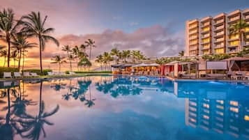 5 utomhuspooler, cabanor (tilläggsavgift) och parasoller