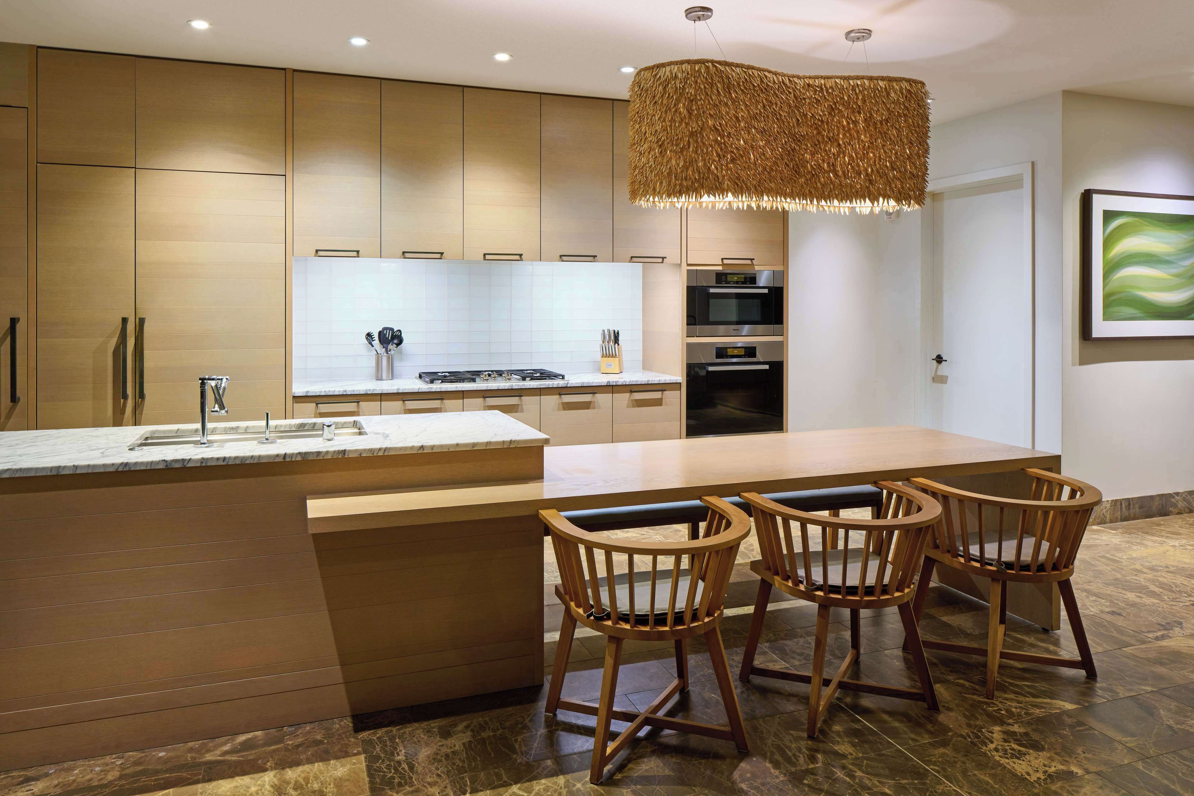 2 bedroom villa, oceanfront (1 king, 2 double beds) | private kitchen | coffee/tea maker