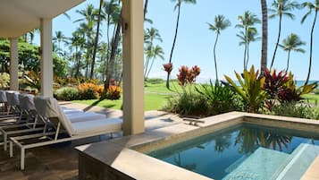 3 Bedroom Villa, Oceanfront (2 King and 2 Queen Bed)