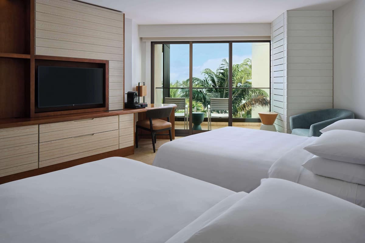 1 bedroom, premium bedding, down duvets, free minibar items