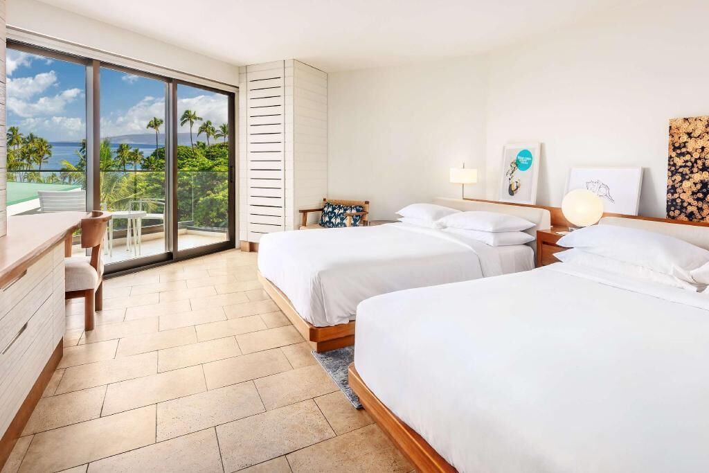 Ropa de cama de alta calidad, edredón y artículos del minibar gratis 