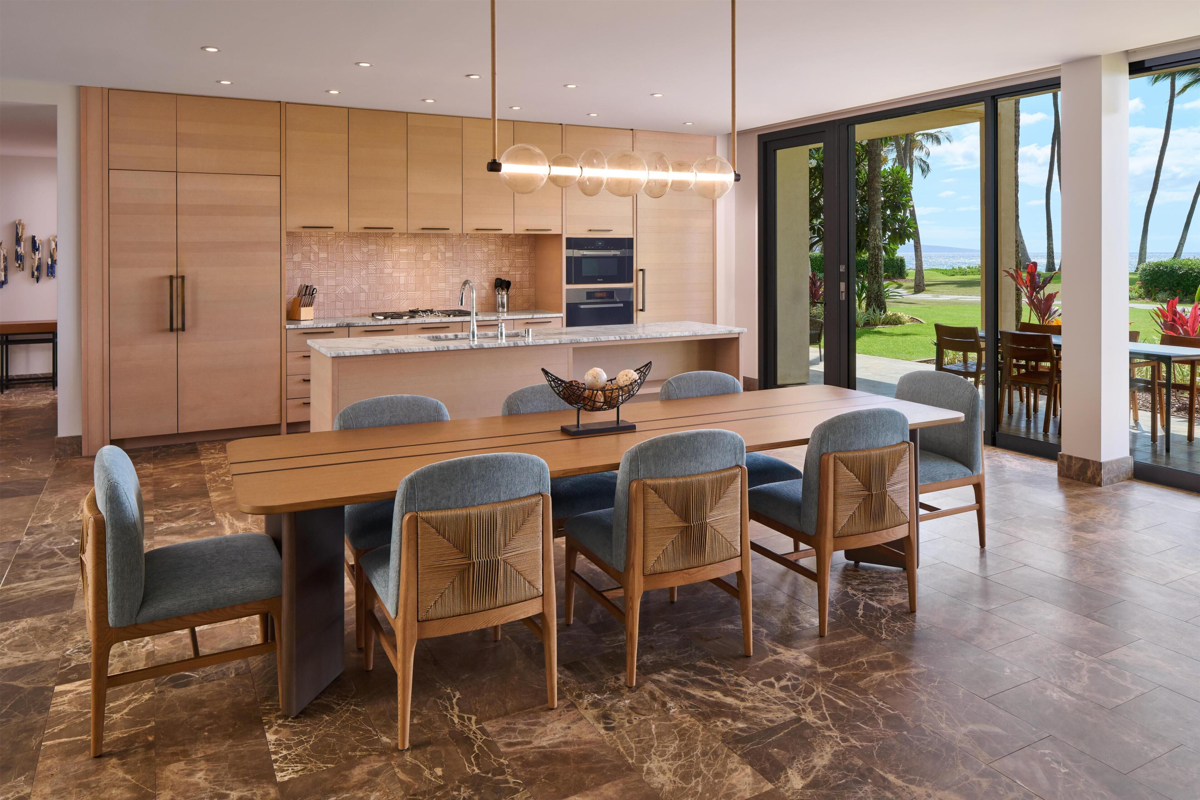 4 Bedroom Villa, Oceanfront (4 King Beds) | Private kitchen