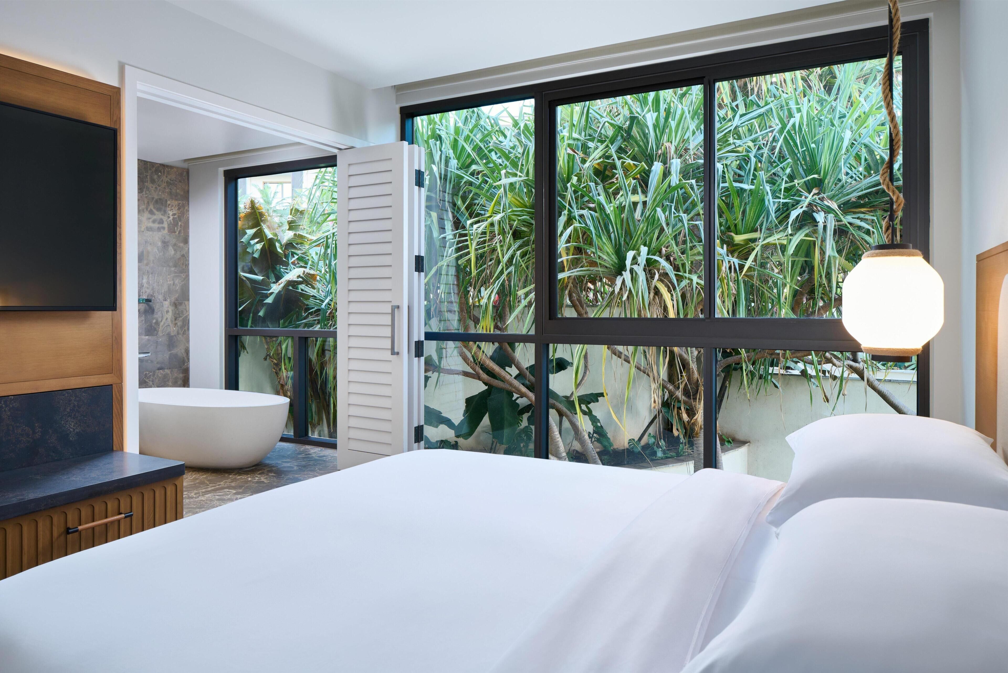 4 Bedroom Villa, Oceanfront (3 King and 1 Queen Bed) | Premium bedding, down comforters, minibar (some free items)