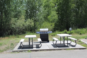 Grill-/Picknickplatz