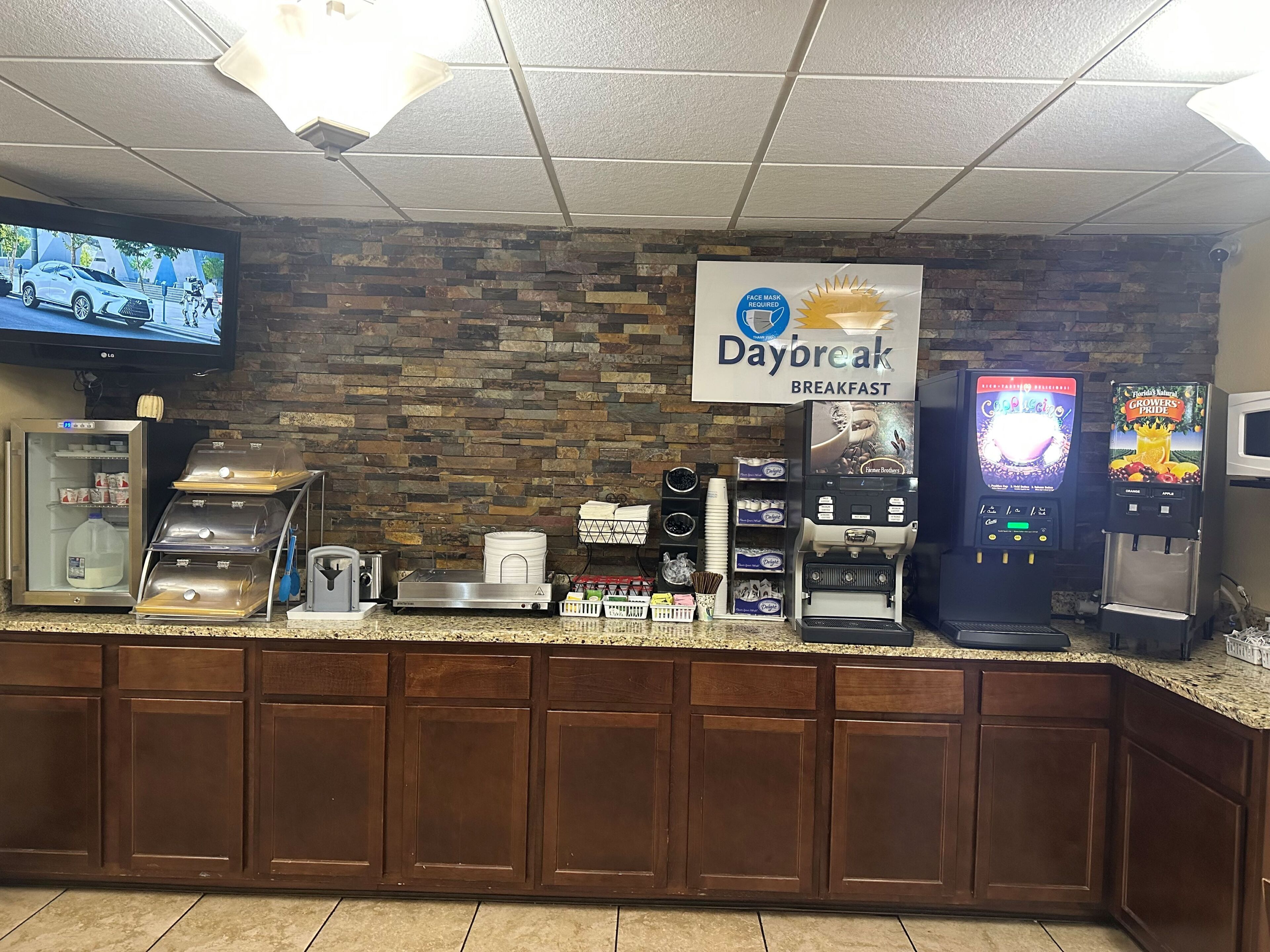 free daily full breakfast