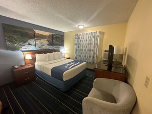 Studio Suite, 1 King Bed, Non Smoking