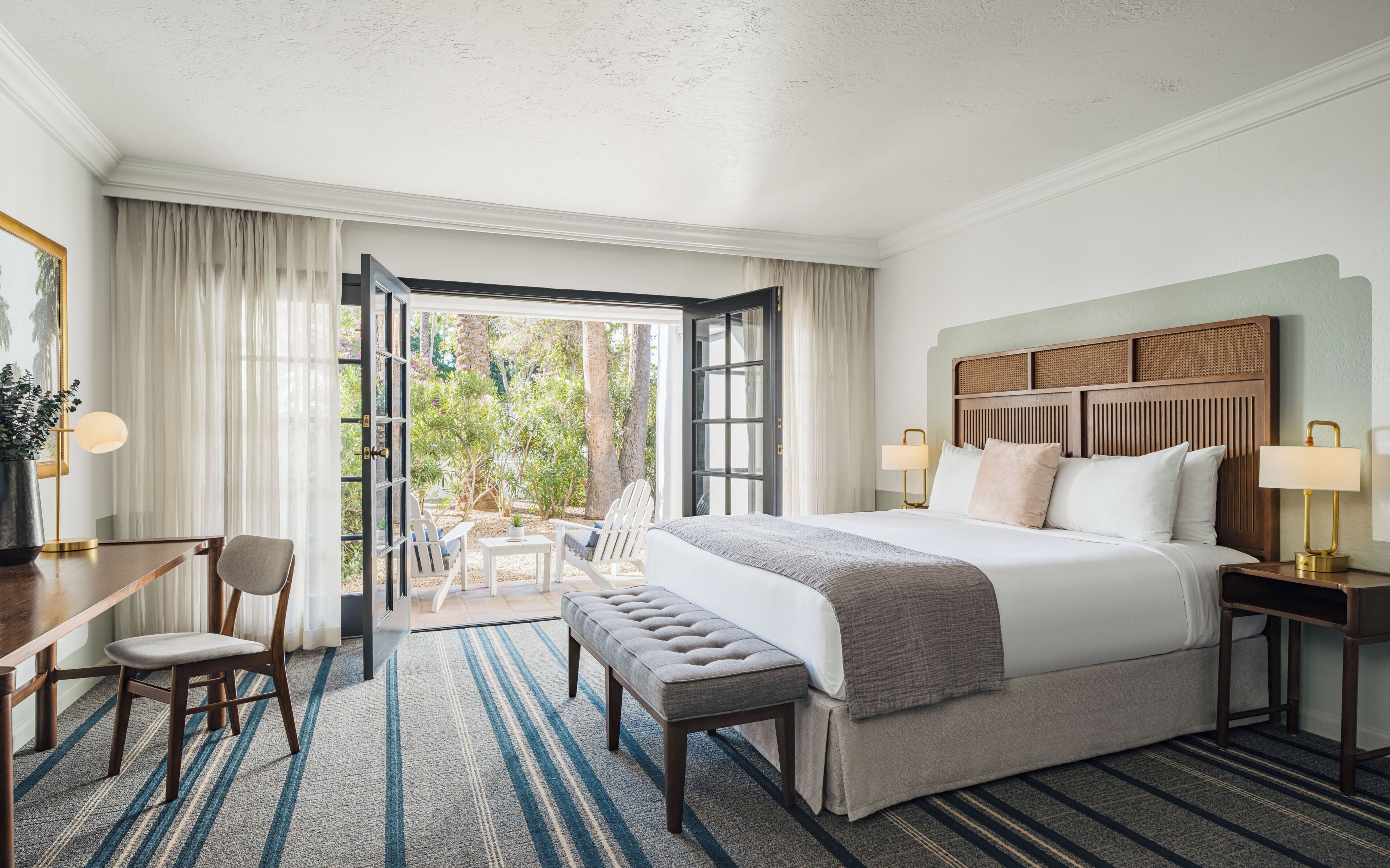 Frette Italian sheets, premium bedding, down comforters, minibar