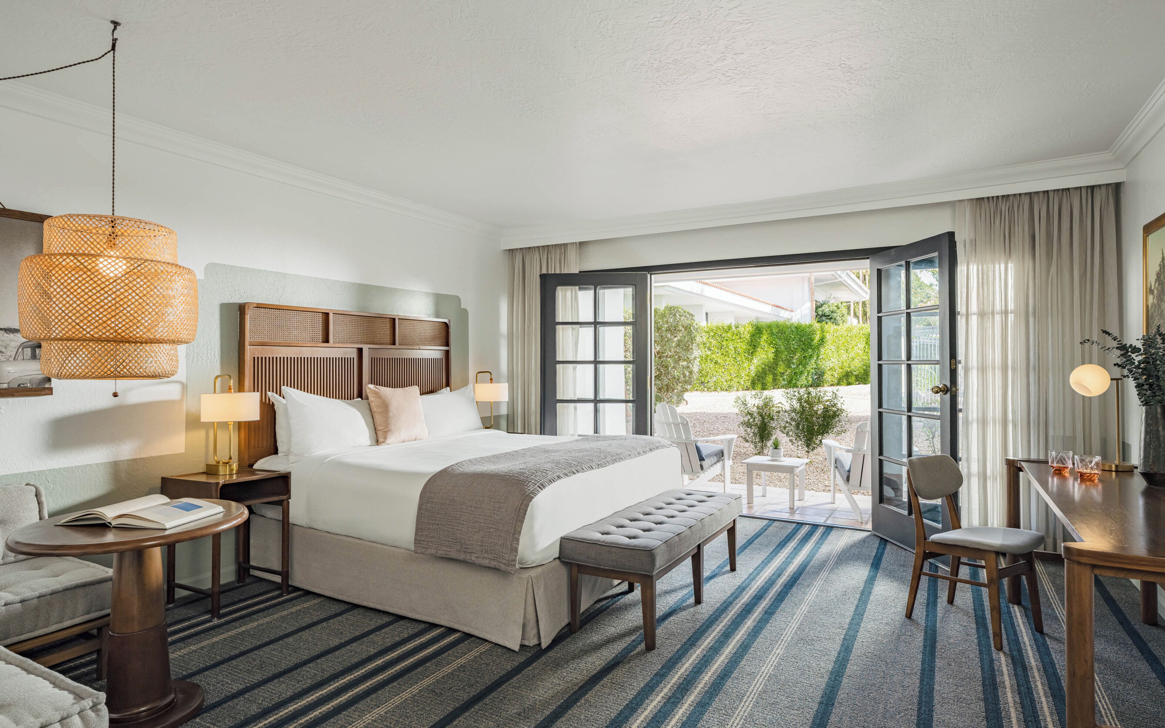 Room, 1 King Bed (Pool) | Frette Italian sheets, premium bedding, down duvets, minibar