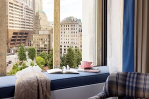 Deluxe Room, 1 King Bed, Park View | Park view