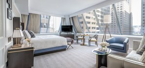 1 bedroom, Egyptian cotton sheets, premium bedding, down comforters