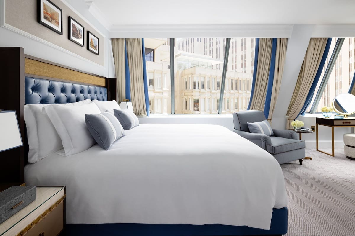Suite Klub, 1 Tempat Tidur King dengan tempat tidur Sofa | 1 kamar tidur, seprai katun Mesir, dan seprai premium