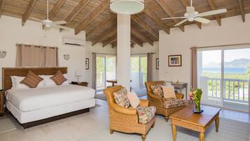 Suite – superior, 1 kingsize-seng med sovesofa, kjøkken, havutsikt | Safe på rommet, skrivebord, strykejern/-brett og wi-fi (inkludert)