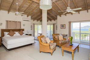 Superior Suite, 1 King Bed with Sofa bed, Kitchen, Ocean View