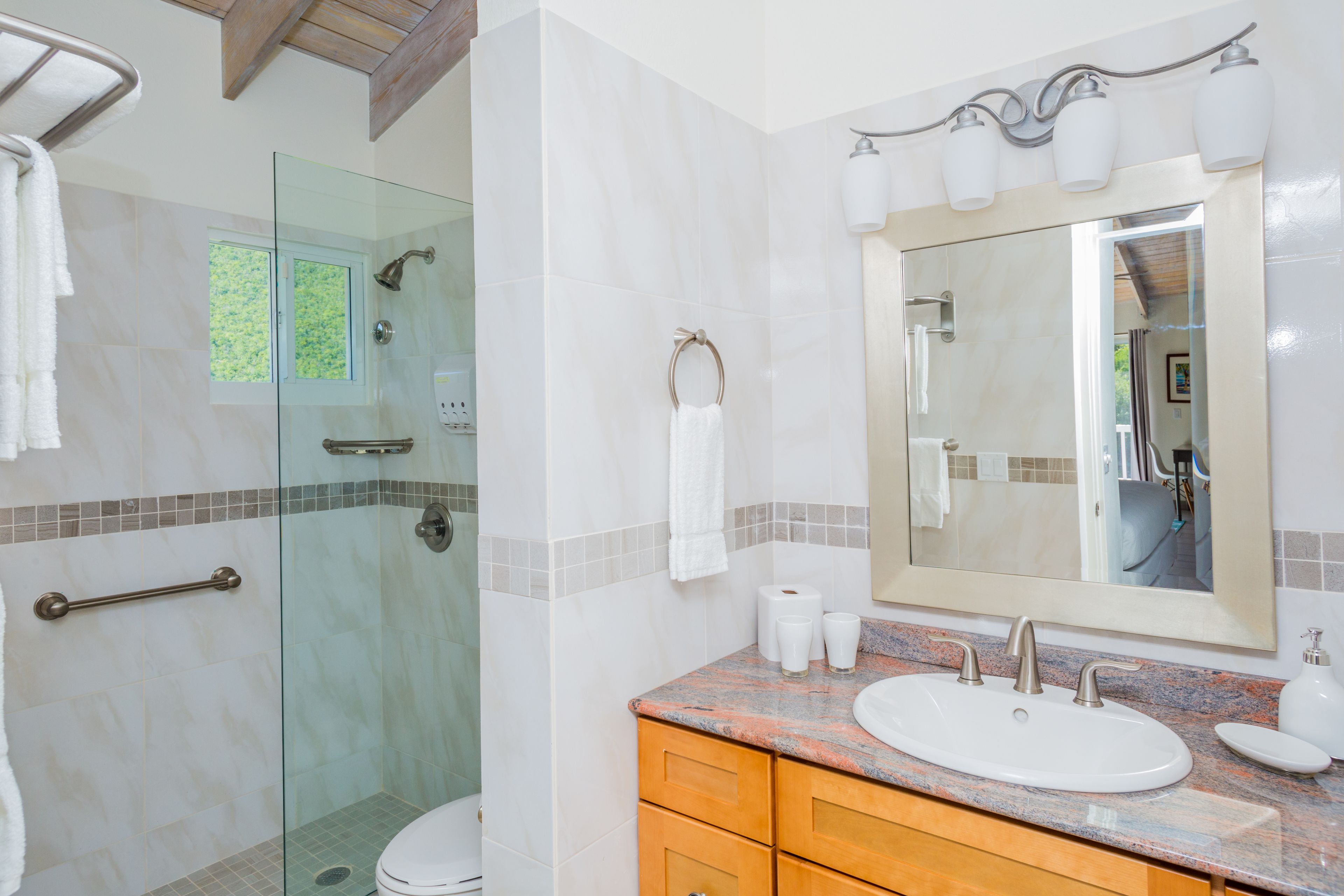 shower, free toiletries, hair dryer, towels