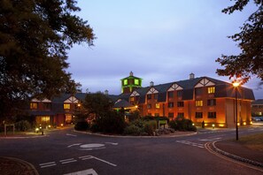 Exterior - Holiday Inn Northampton by IHG (Northampton)