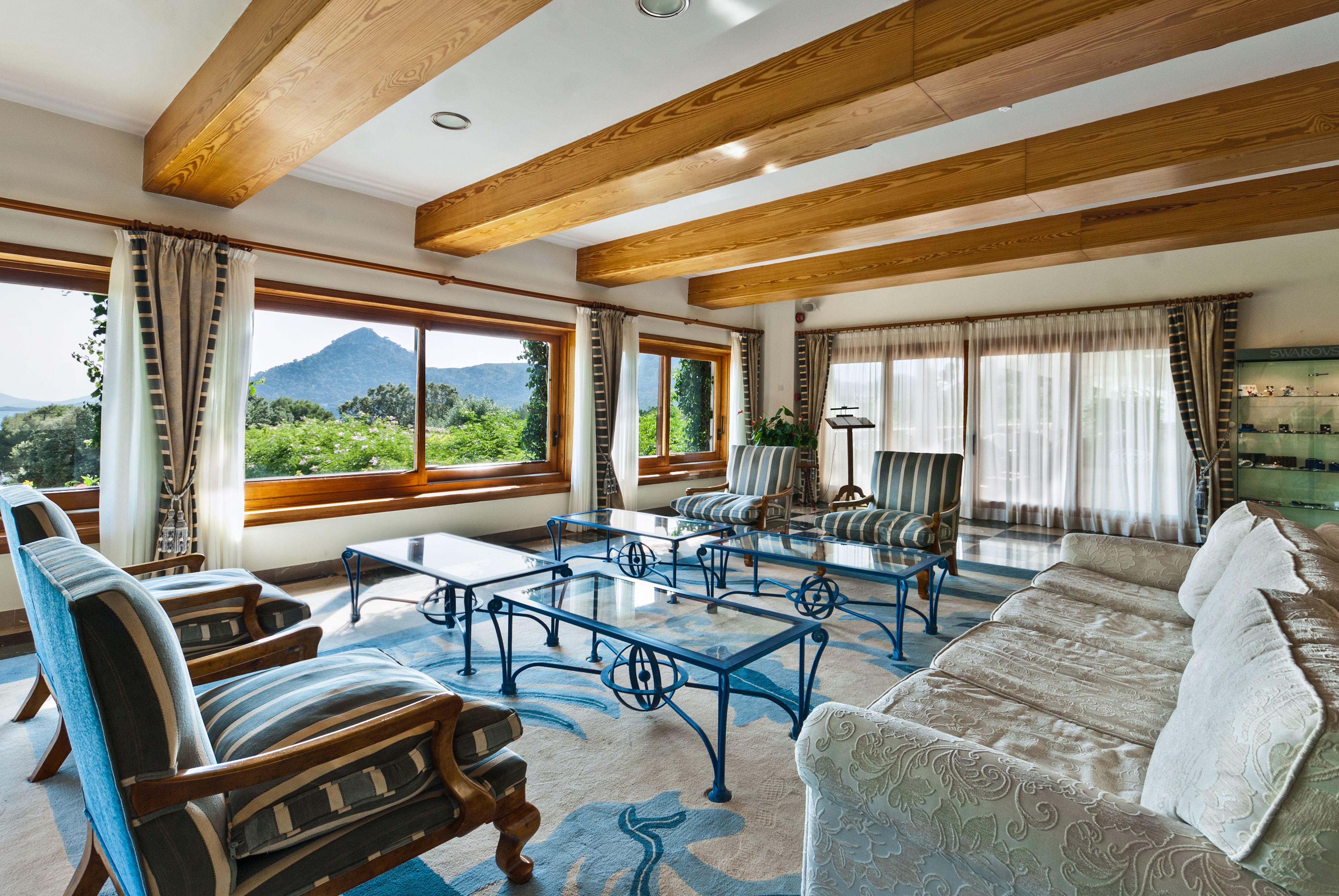 Khu tiếp khách ở sảnh