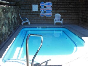 Outdoor spa tub - Lakeside Inn and Casino (Stateline)