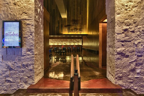 Lakeside Inn and Casino