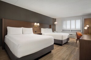 1 bedroom, premium bedding, desk, soundproofing