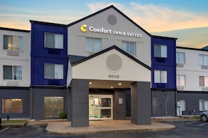Exterior - Comfort Inn & Suites Memphis East (Memphis)