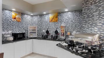 Petit déjeuner à emporter compris tous les jours