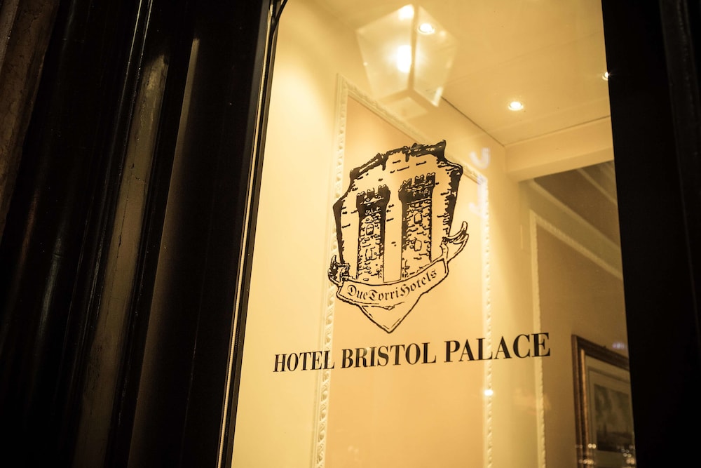 Hotel Bristol Palace by null