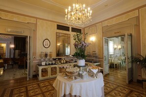 Daily buffet breakfast (EUR 28 per person)