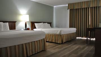 Executive-Zimmer, 2 Queen-Betten, Nichtraucher | Schreibtisch, laptopgeeigneter Arbeitsplatz, Verdunkelungsvorhänge