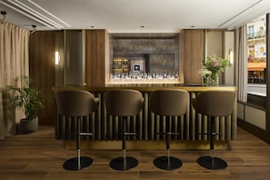 Bar (on property) - NH Paris Opéra Faubourg (Paris)