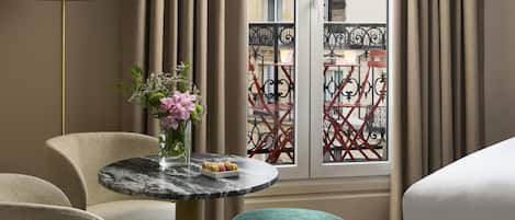 Premium bedding, minibar, in-room safe, desk
