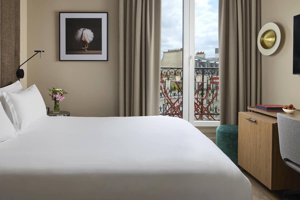 Standard Room, Terrace (New Style) | 1 bilik tidur, peralatan tempat tidur premium, bar mini