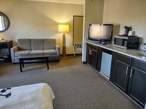 Suite, 1 King-Bett und Schlafsofa, Nichtraucher | Schreibtisch, Bügeleisen/Bügelbrett, kostenlose Babybetten