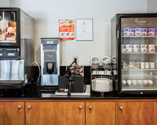 Café da manhã para viagem grátis todos os dias