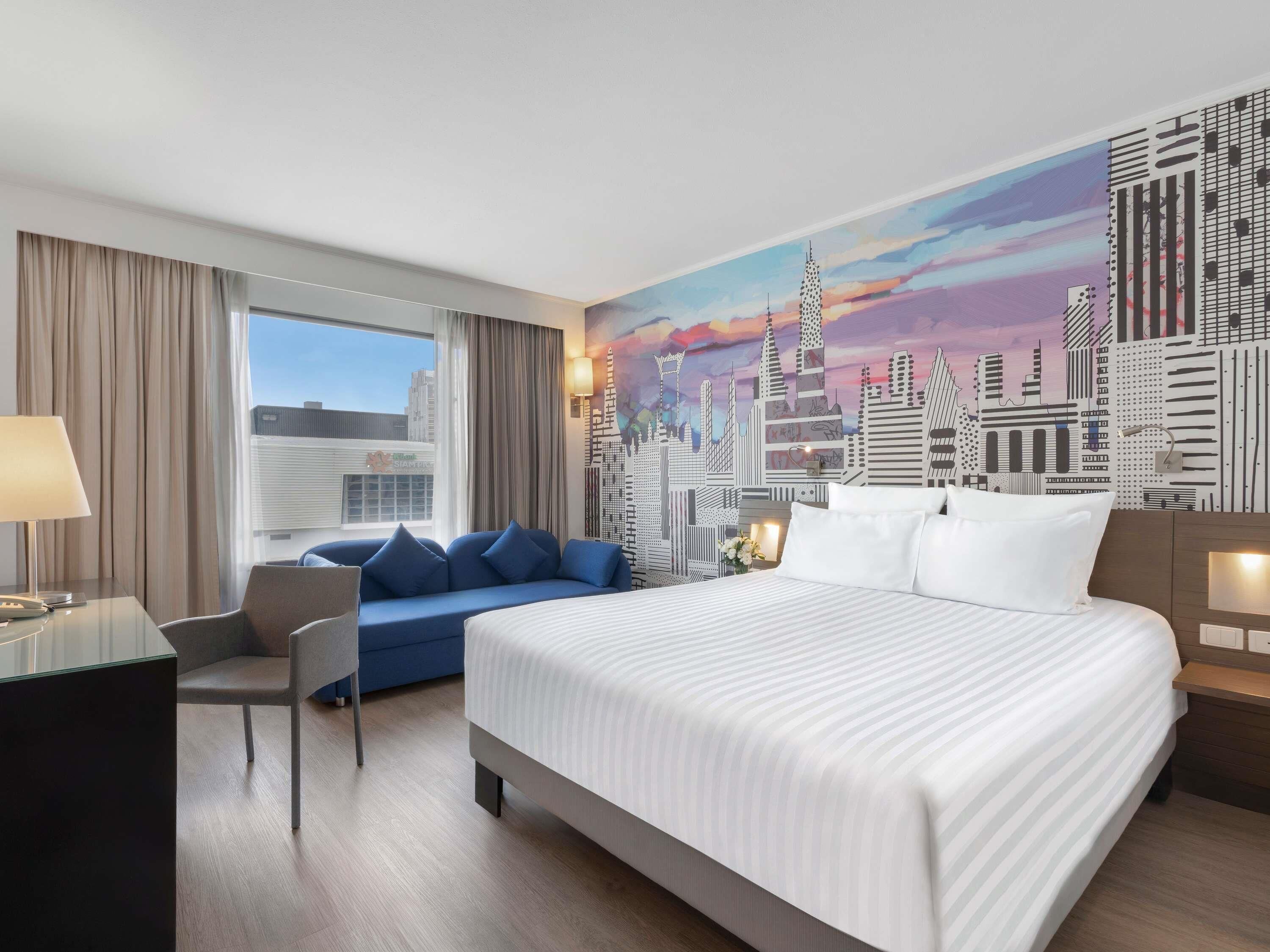 Superior Room, 1 Queen Bed | Down duvets, minibar, in-room safe, desk