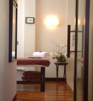 Couples treatment room(s), body treatments, aromatherapy, Thai massages - Novotel Bangkok On Siam Square (Bangkok)