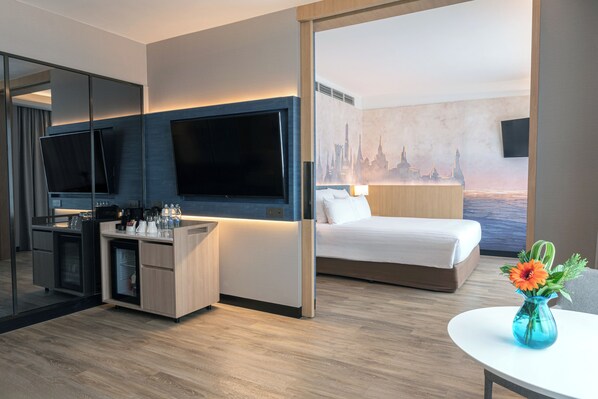 Junior Suite, 1 Queen Bed