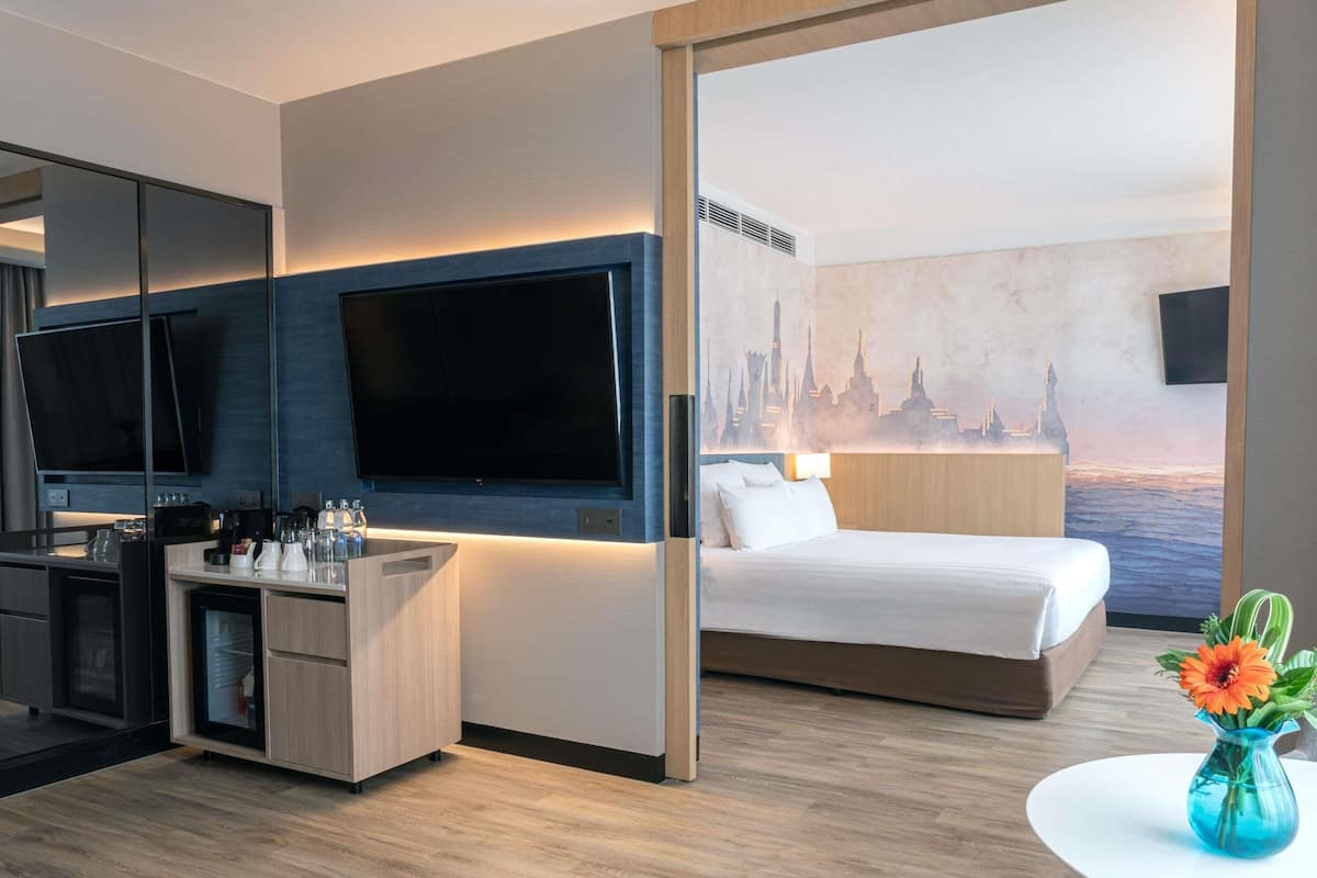 Junior Suite, 1 Queen Bed