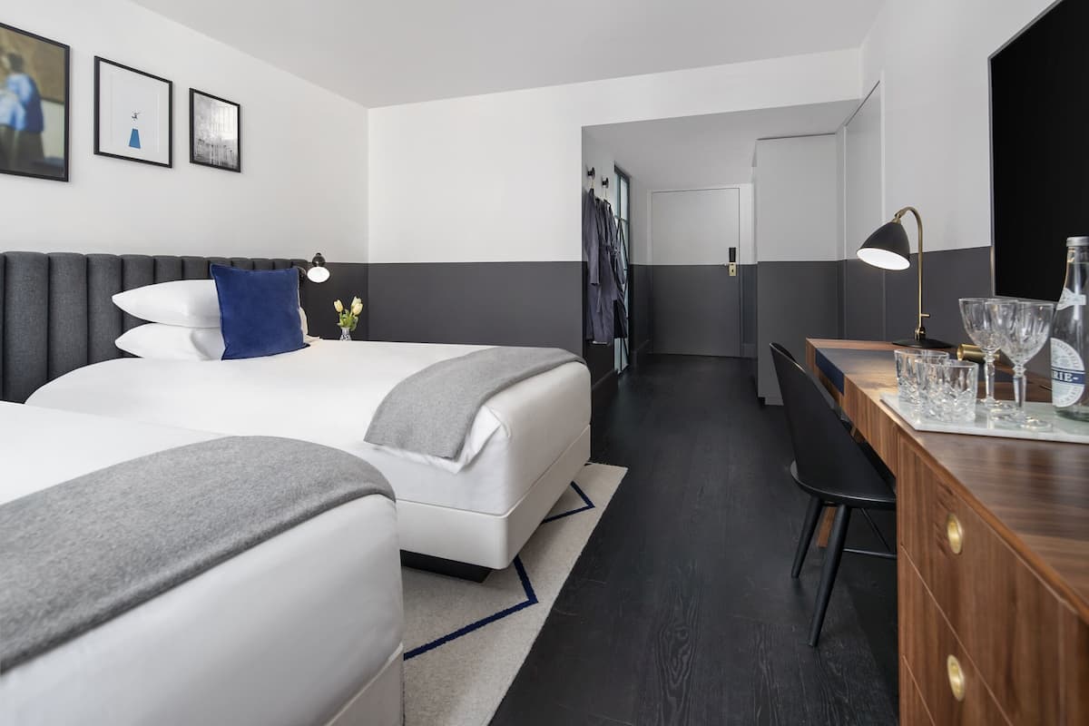 Premium bedding, minibar, in-room safe, desk