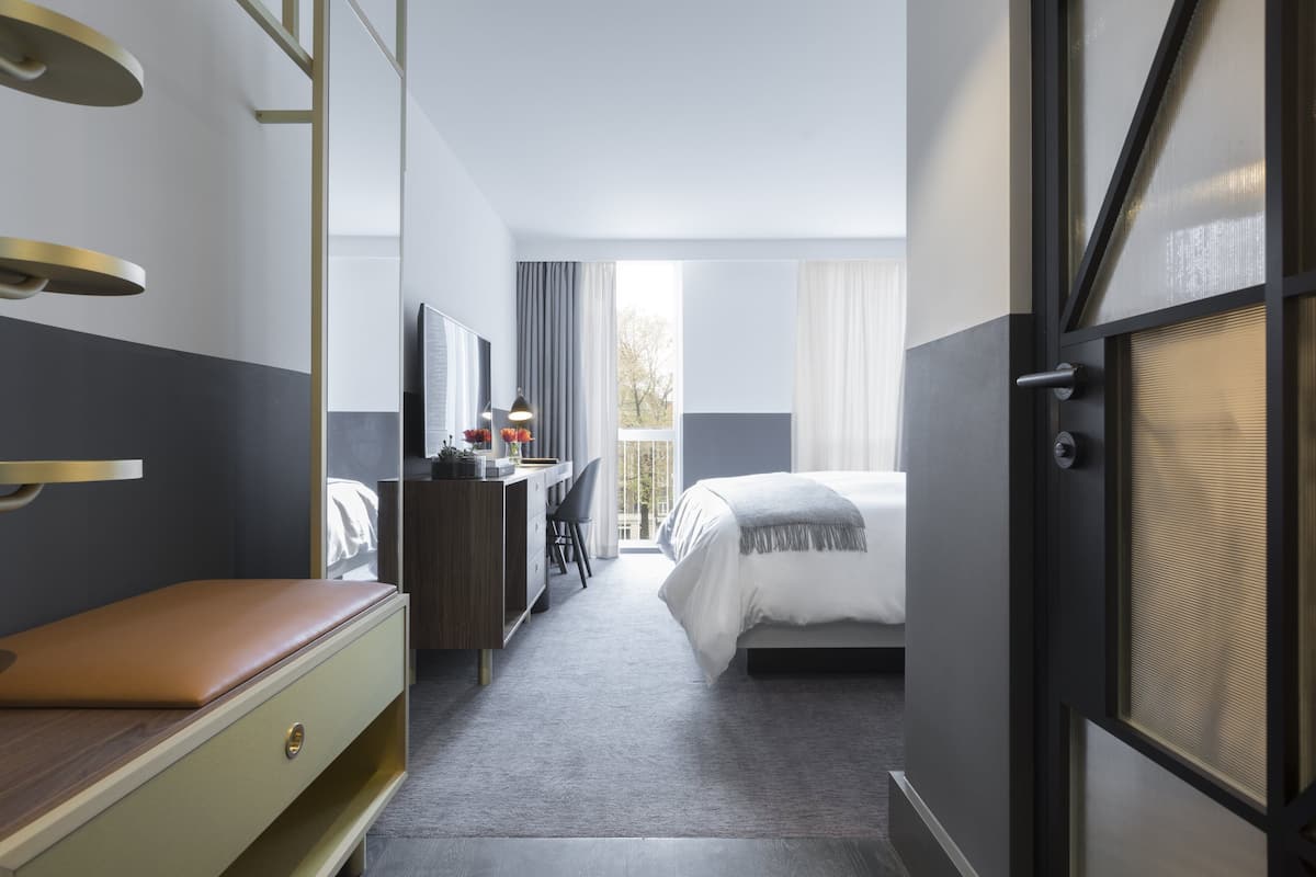 Ropa de cama de alta calidad y minibar