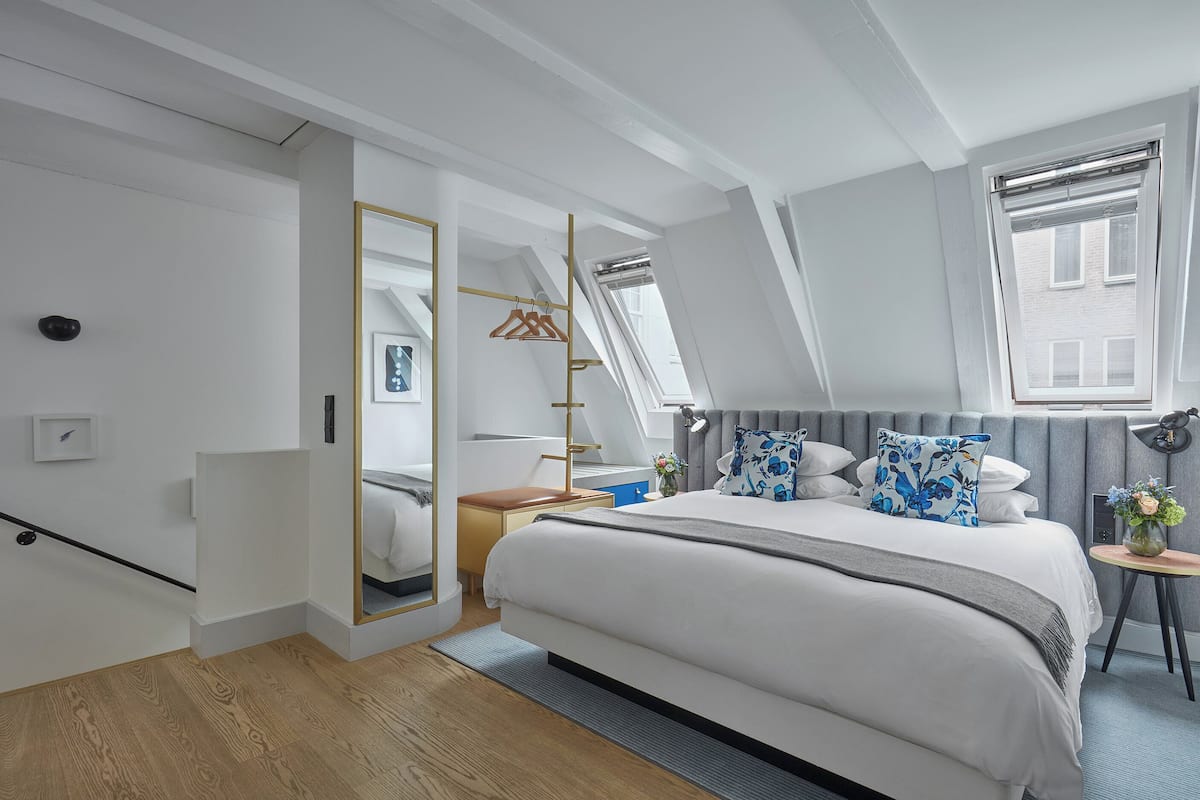 Habitación (Little House) | Ropa de cama de alta calidad y minibar