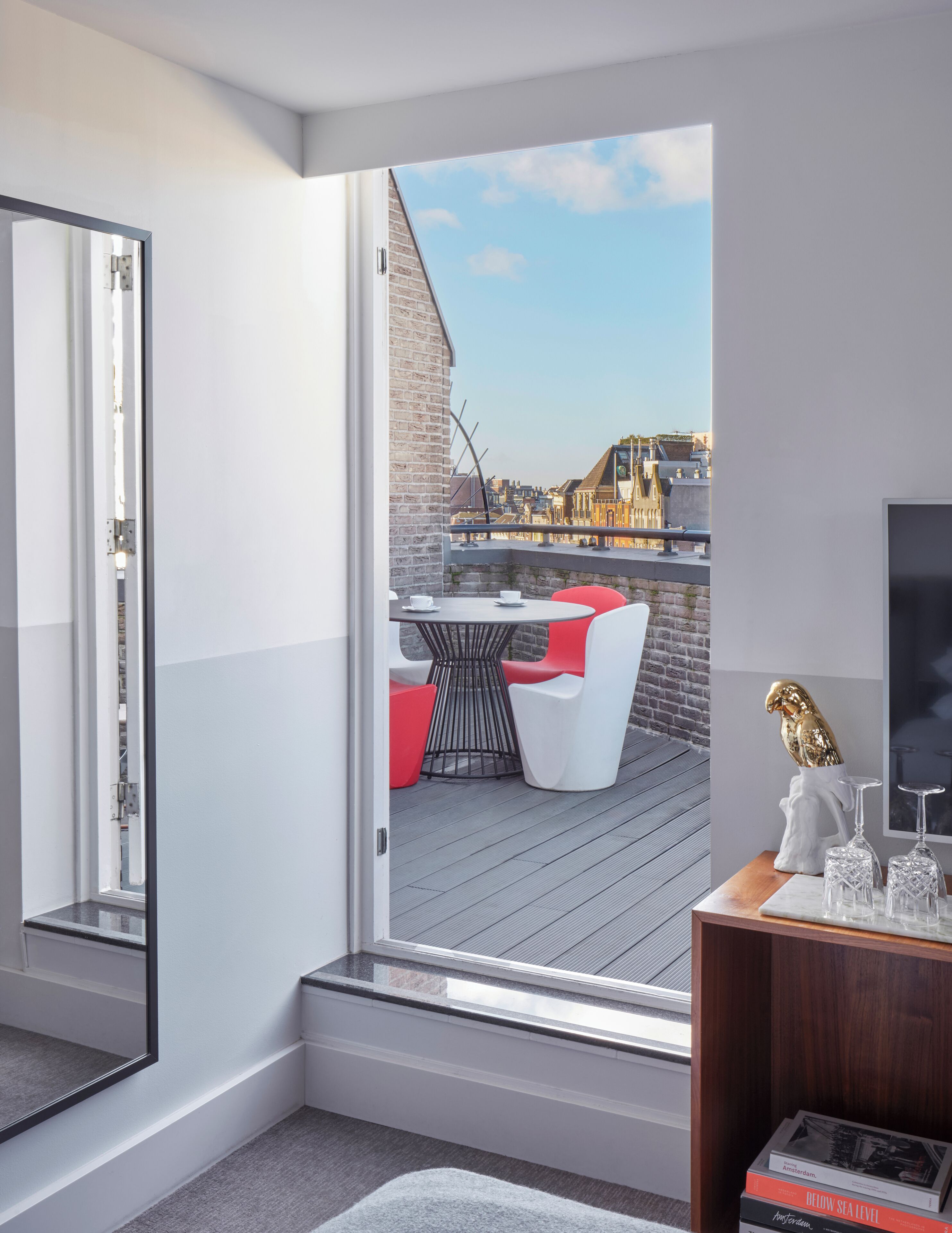 room, 1 king bed, balcony (essential) | 1 bedroom, premium bedding, minibar, in-room safe