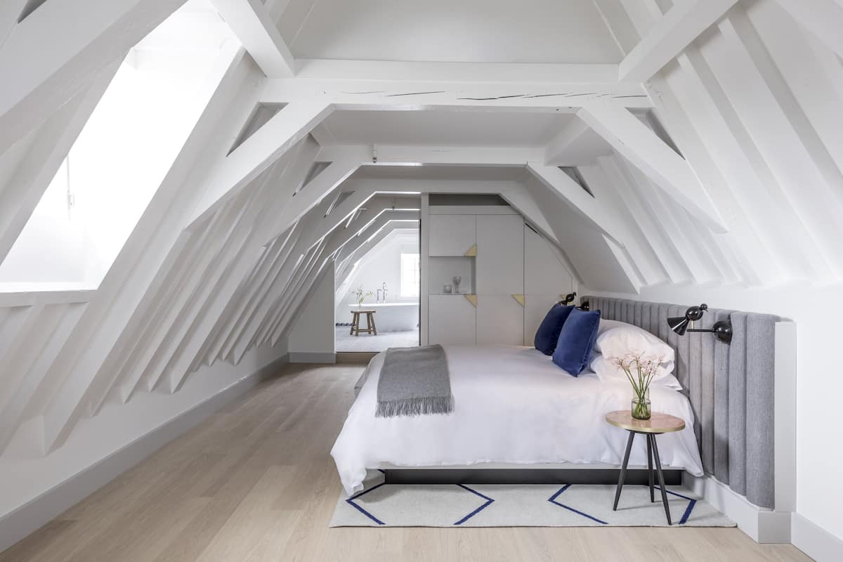 Suite, 1 King Bed, City View | Premium bedding, minibar, in-room safe, desk