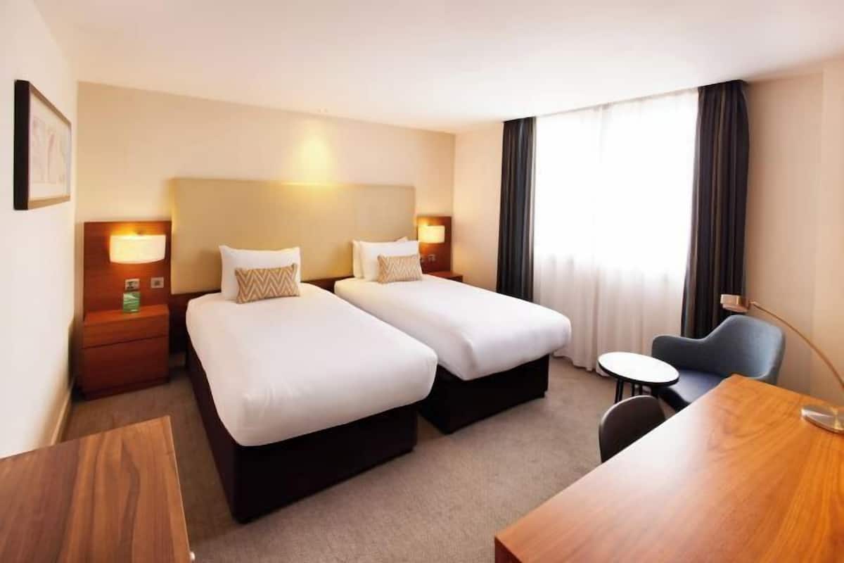 Hypo-allergenic bedding, in-room safe, desk, laptop workspace