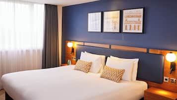 Allergitestet sengetøy, safe på rommet og skrivebord