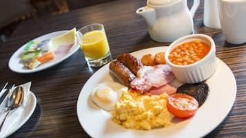 Daily English breakfast (GBP 16.50 per person)