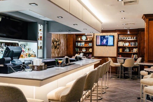 Crowne Plaza Knoxville Downtown University by IHG