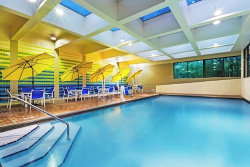 Crowne Plaza Knoxville Downtown University by IHG